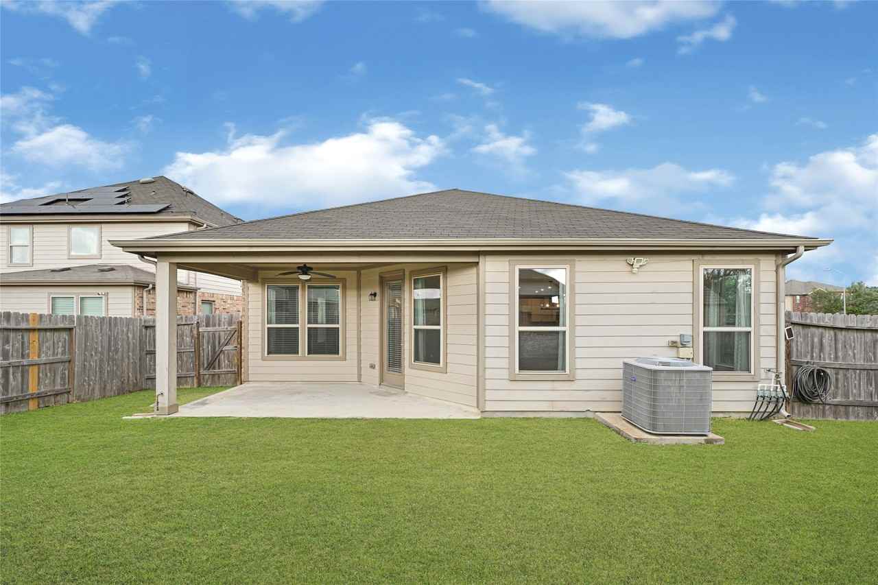 22607 Bellwick Ridge Lane #22607 - Photo 4 of 23