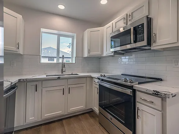 938 East Waverly Street - Photo 7 of 18