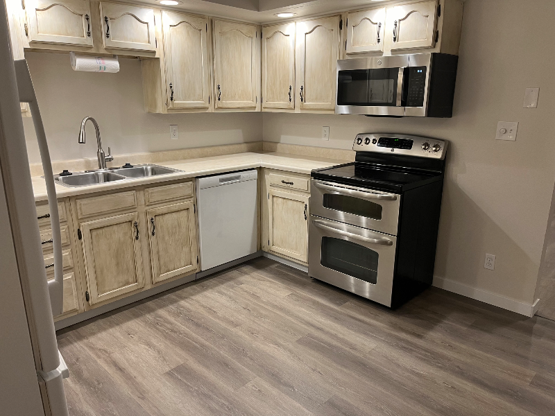 832 Hamilton Street - Photo 3 of 19