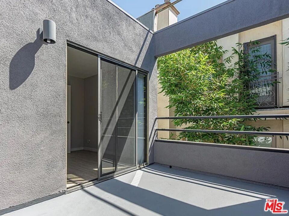 1610 Camden Avenue #1610E - Photo 5 of 11