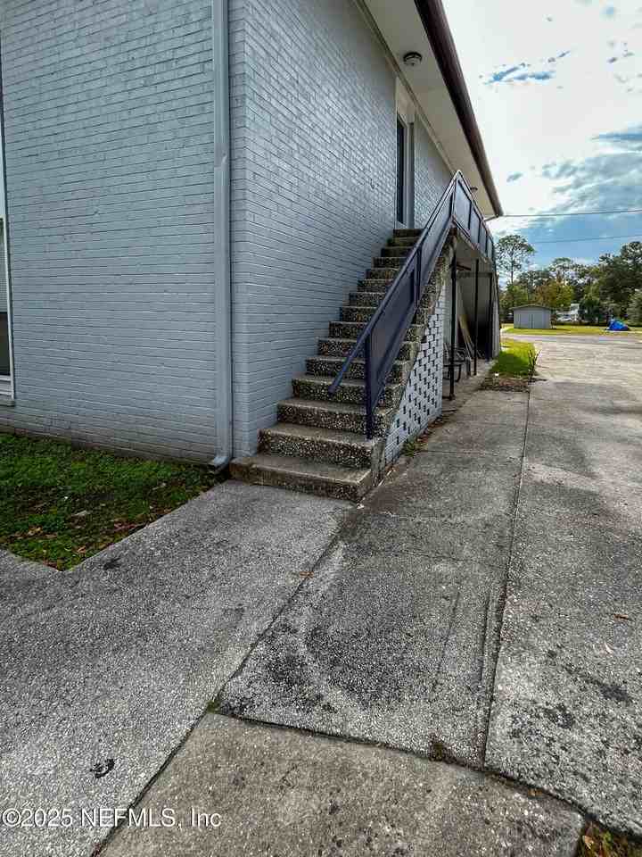 1124 Woodruff Ave #1124-8 - Photo 3 of 20