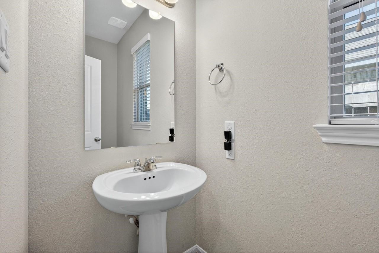 31218 Pinebrook Falls Lane #31218 - Photo 5 of 37