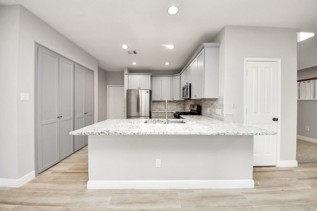 66 Scarlet Woods Court #66 - Photo 6 of 40