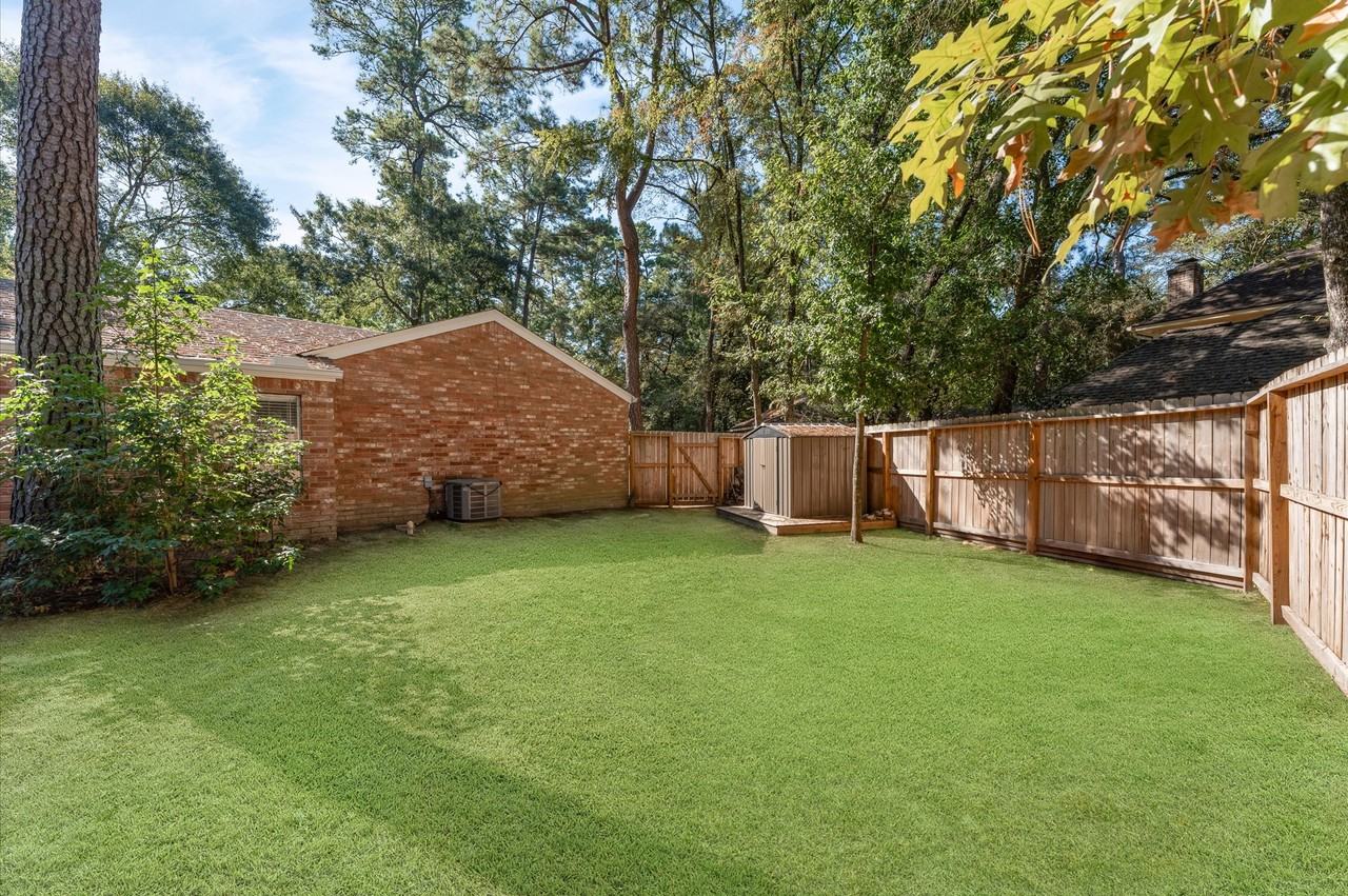 33 Crystal Lake Lane #33 - Photo 4 of 31