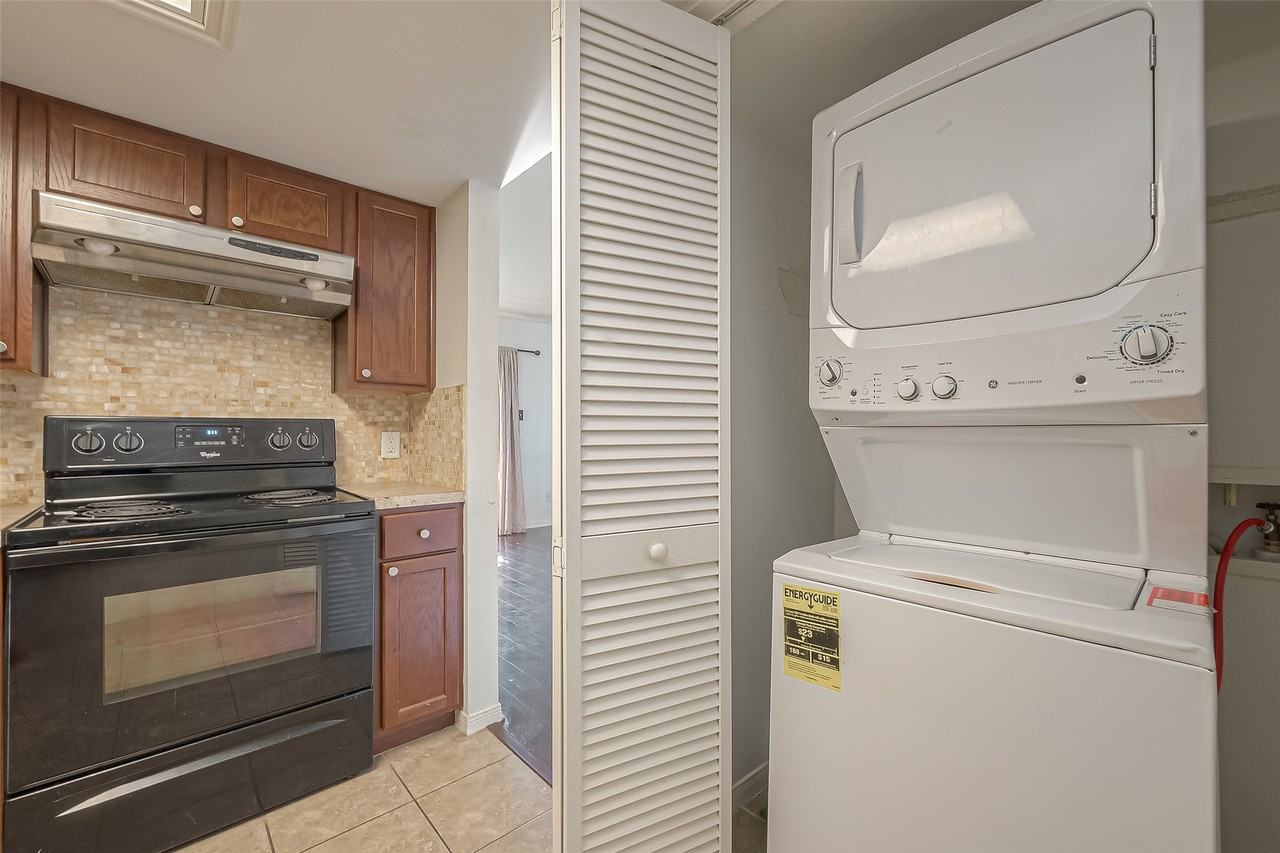 3758 Tanglewilde Street #3758-2 - Photo 4 of 23