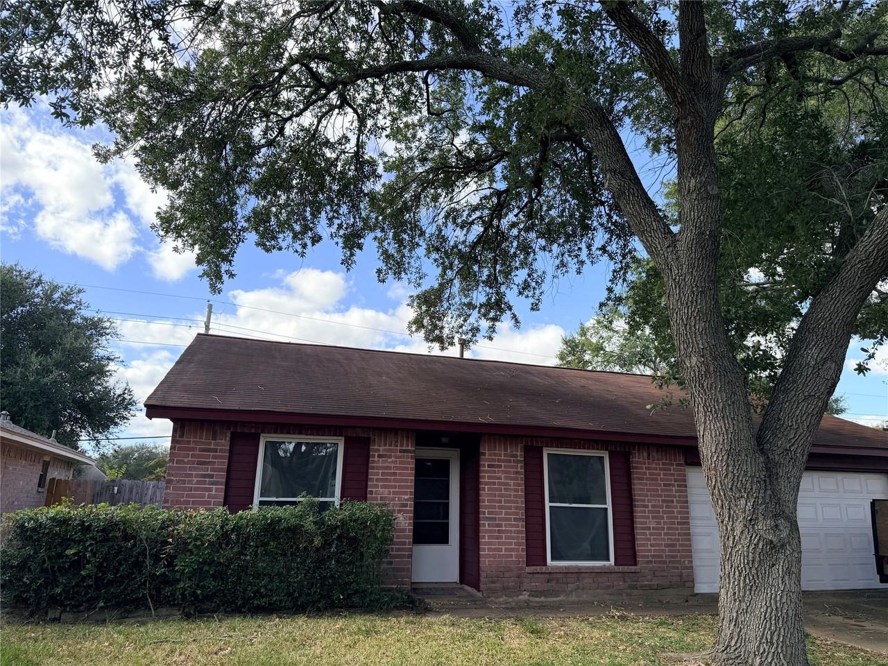 1927 Oakwell Lane #1927 - Photo 2 of 16