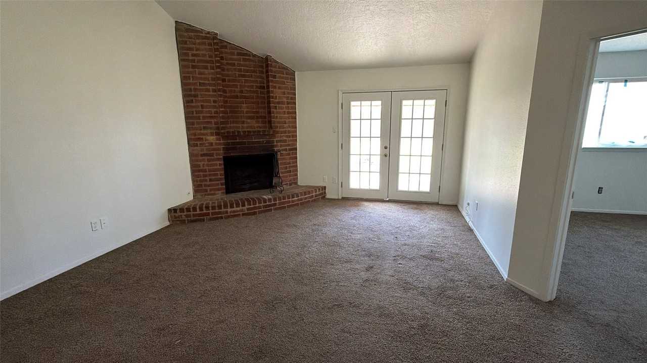 1927 Oakwell Lane #1927 - Photo 5 of 16