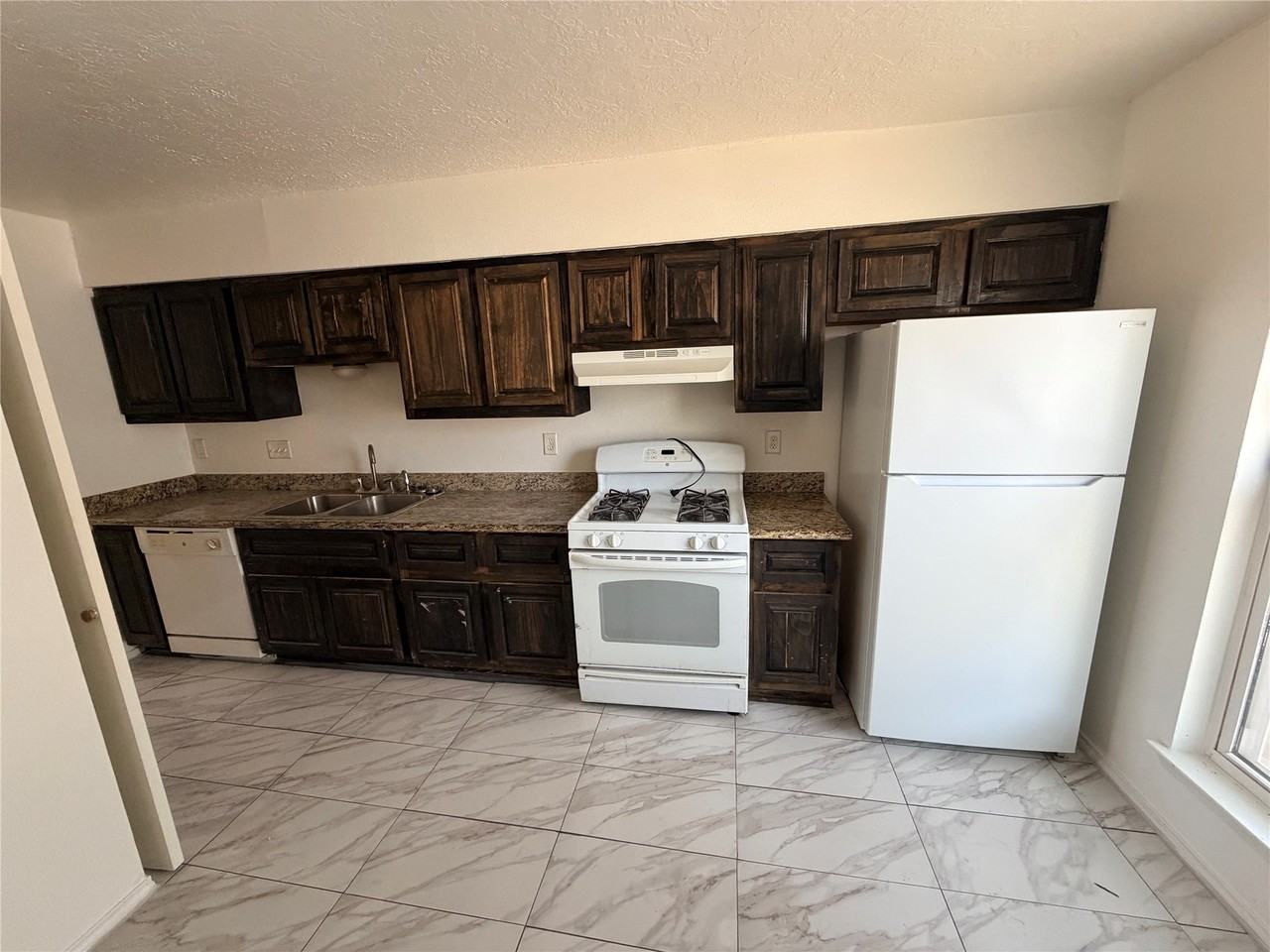 1927 Oakwell Lane #1927 - Photo 6 of 16