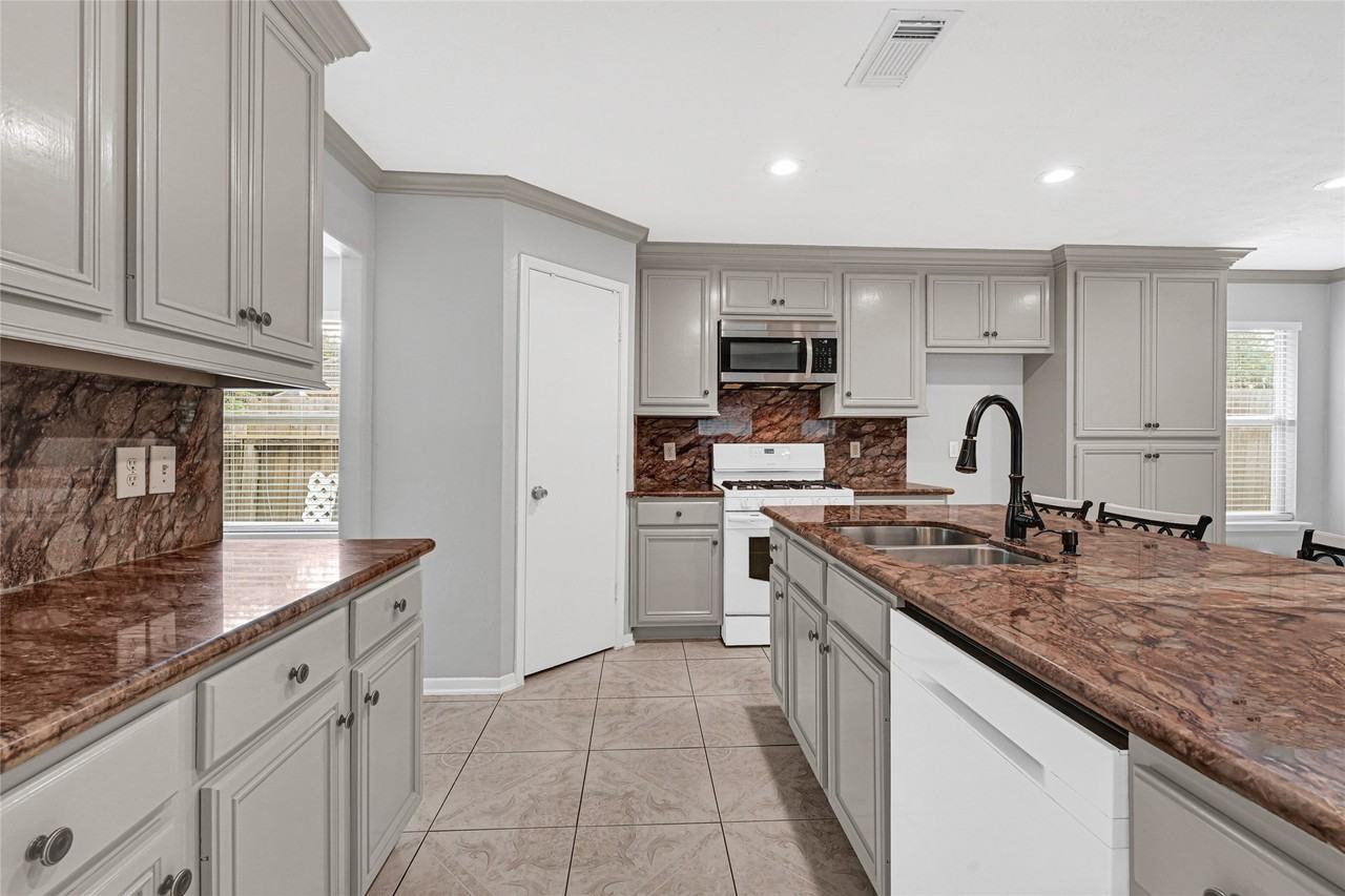 6503 Autumn Thistle Drive #6503 - Photo 3 of 20