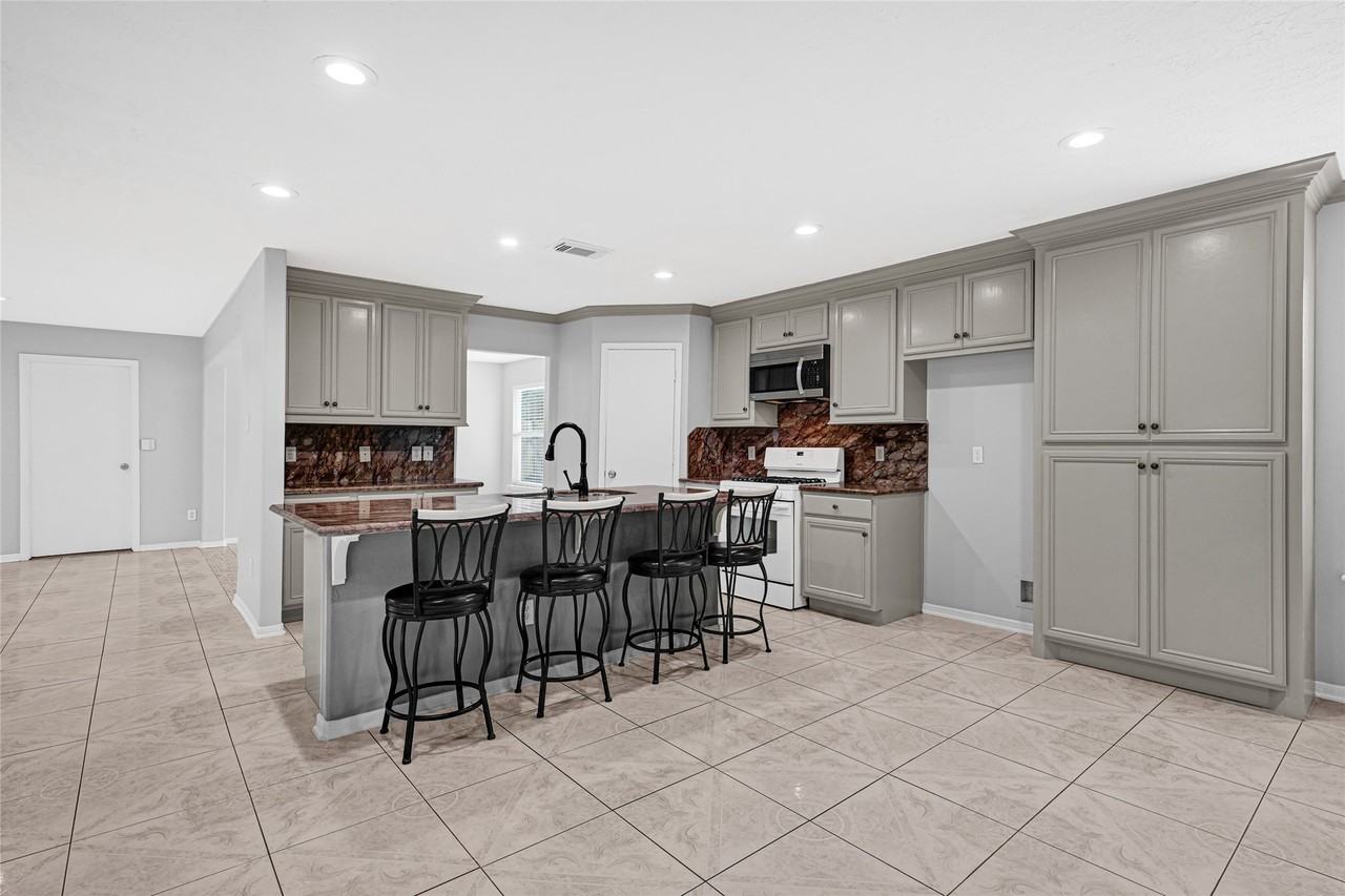 6503 Autumn Thistle Drive #6503 - Photo 4 of 20