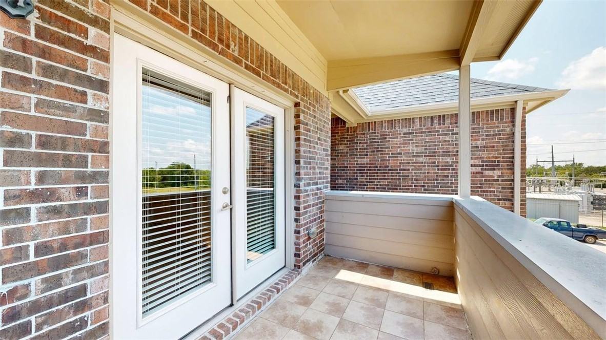 2005 South Harvey Mitchell Parkway #2005 - Photo 5 of 39