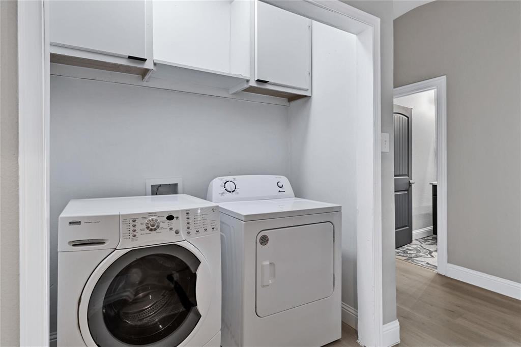 1621 Stella Ave #1621 - Photo 3 of 39