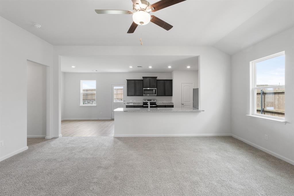 Throttle Lane #10125 - Photo 2 of 14