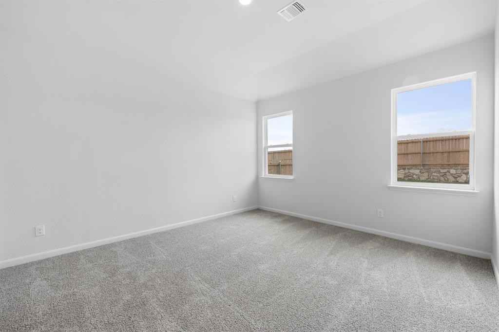 Throttle Lane #10125 - Photo 4 of 14