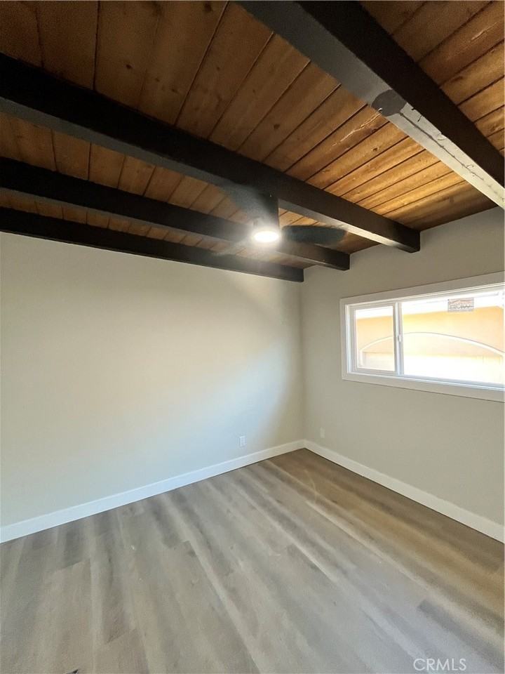 2007 Huntington Lane #2007-2 - Photo 4 of 22