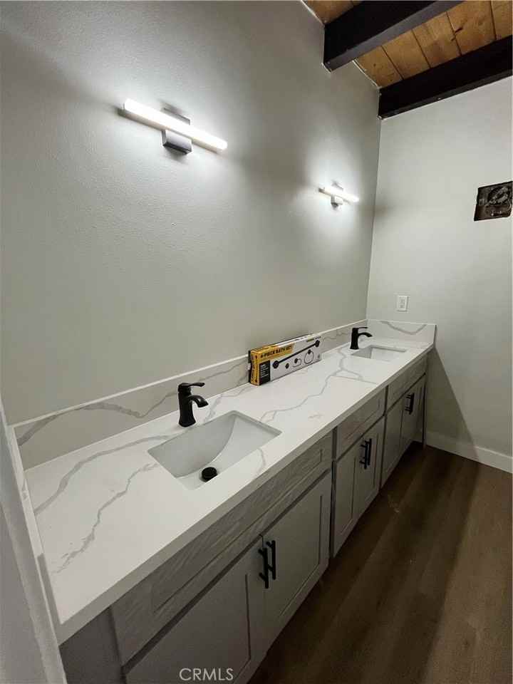 2007 Huntington Lane #2007-2 - Photo 5 of 22