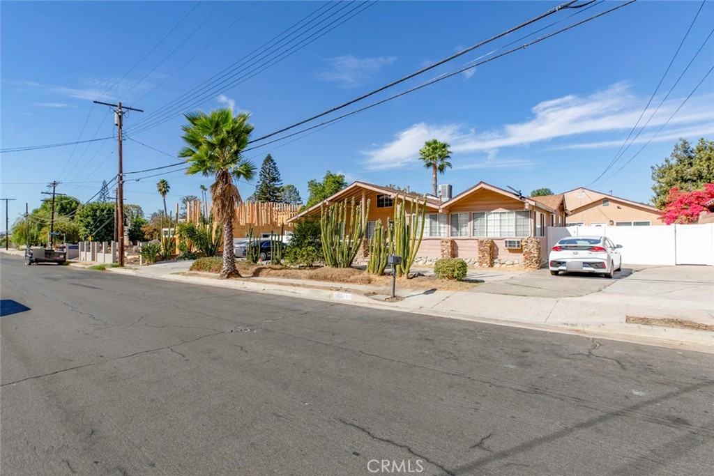 10563 Vinedale Street #10563 - Photo 3 of 17