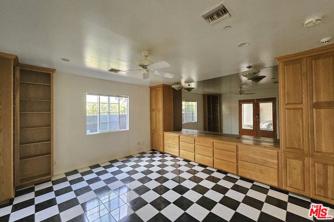 302 North Griffith Park Drive #302 - Photo 7 of 31