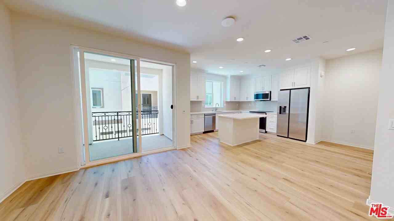 Anaheim Blvd #2410 - Photo 3 of 33