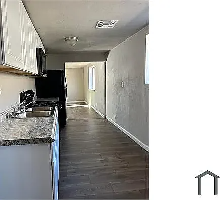 212 West Blacklidge Drive