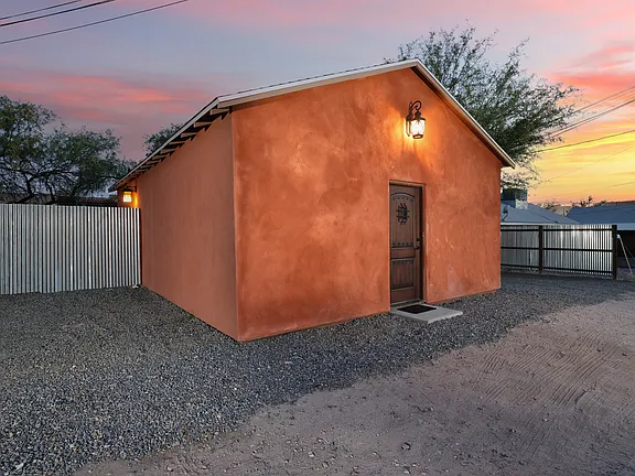 1615 N Santa Rita Ave #2 - Photo 3 of 13