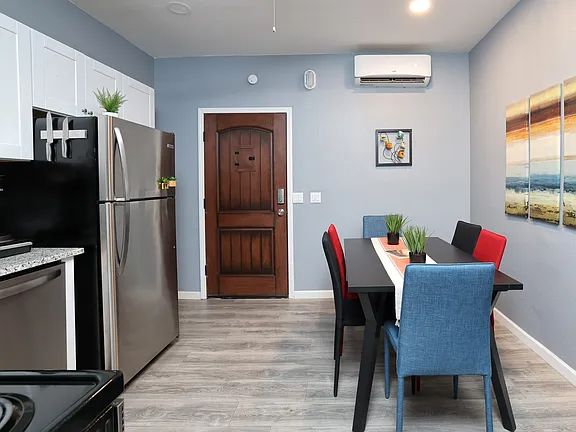 1615 N Santa Rita Ave #2 - Photo 5 of 13