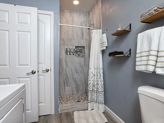 1615 N Santa Rita Ave #2 - Photo 6 of 13