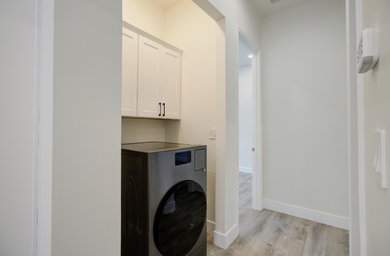 1648 Colusa Avenue - Photo 3 of 10