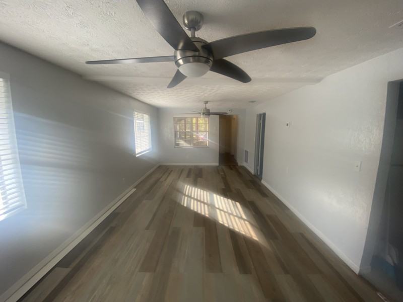 1541 Mccollum St - Photo 4 of 12