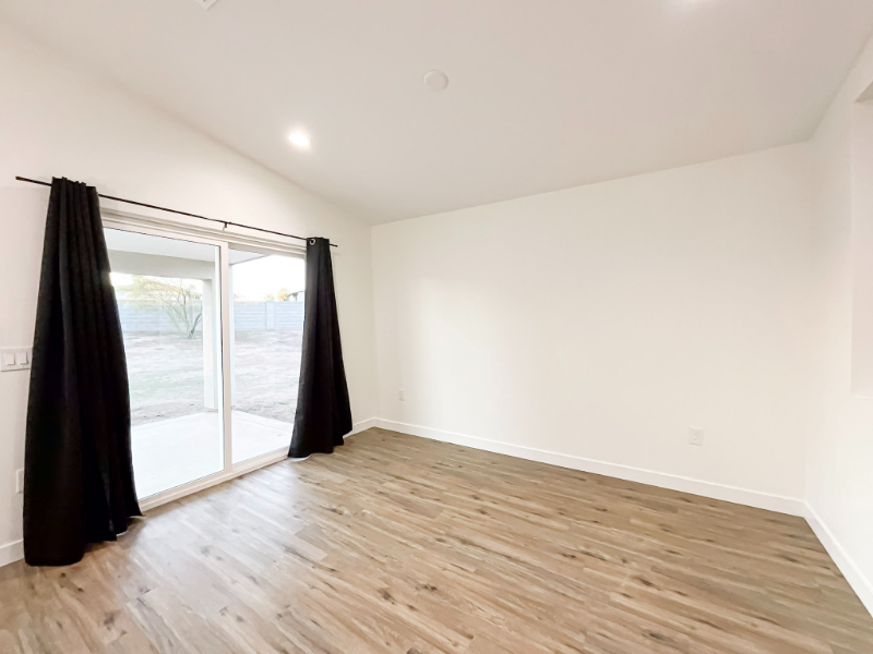 3802 North 23rd Avenue - Photo 4 of 17