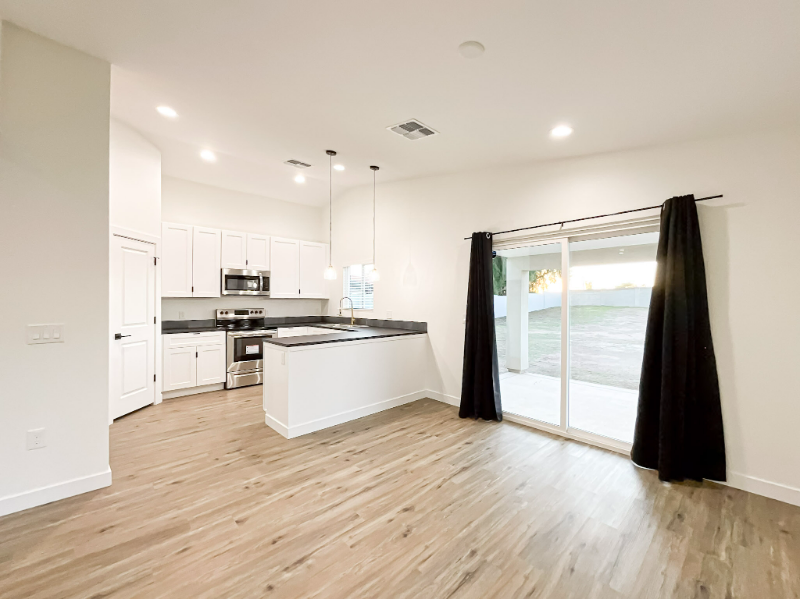 3802 North 23rd Avenue - Photo 5 of 17