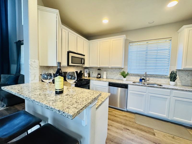 2801 Goodwin Avenue #A - Photo 3 of 33