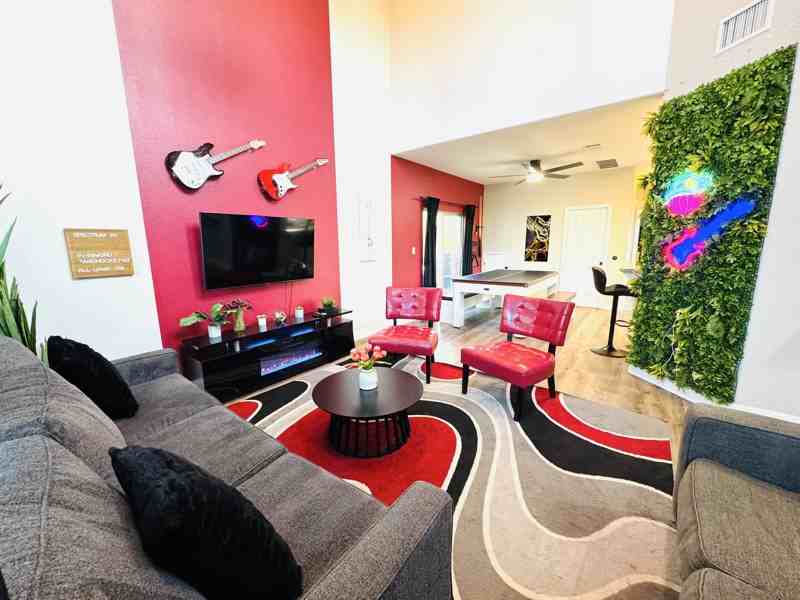 2801 Goodwin Avenue #B - Photo 3 of 25