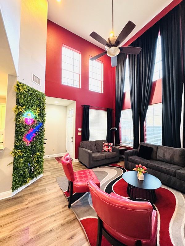 2801 Goodwin Avenue #B - Photo 4 of 25