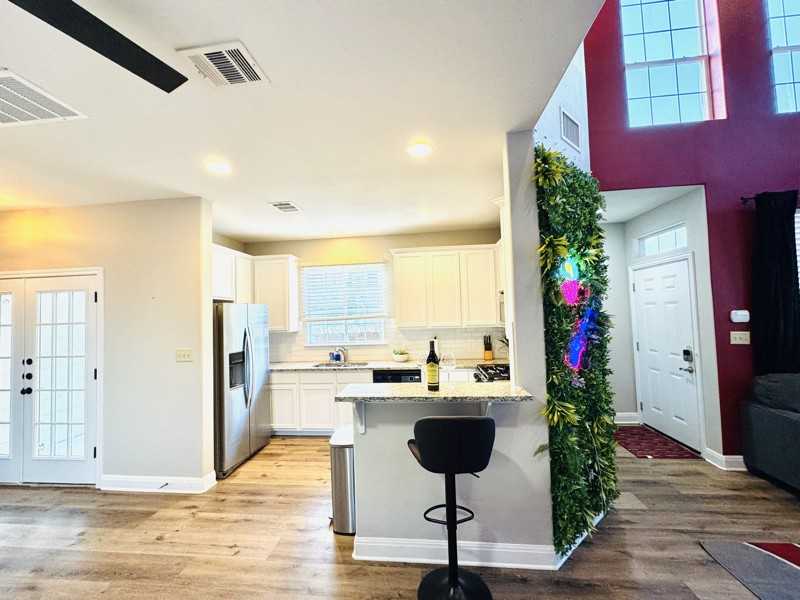 2801 Goodwin Avenue #B - Photo 7 of 25