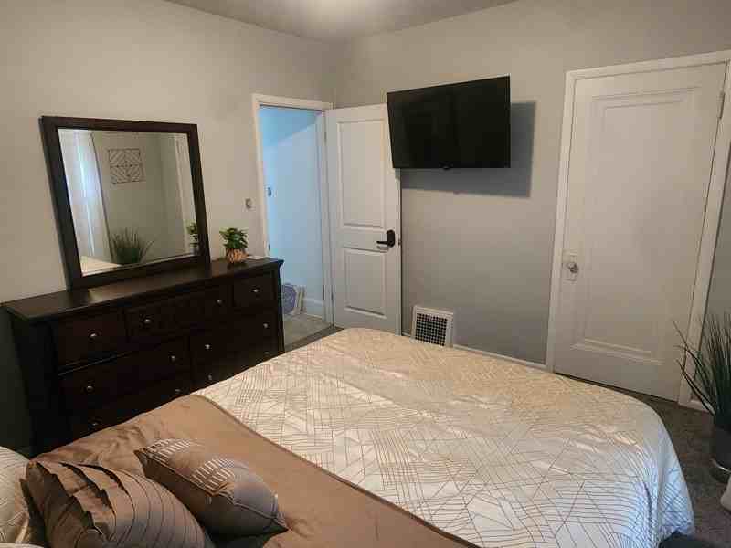 369 East Tuscarawas Avenue - Photo 6 of 26