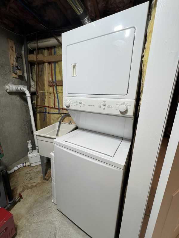 655 Middle Country Road - Photo 4 of 10