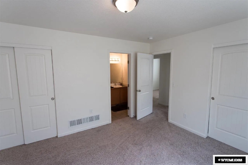 881 Fulton Street - Photo 6 of 12