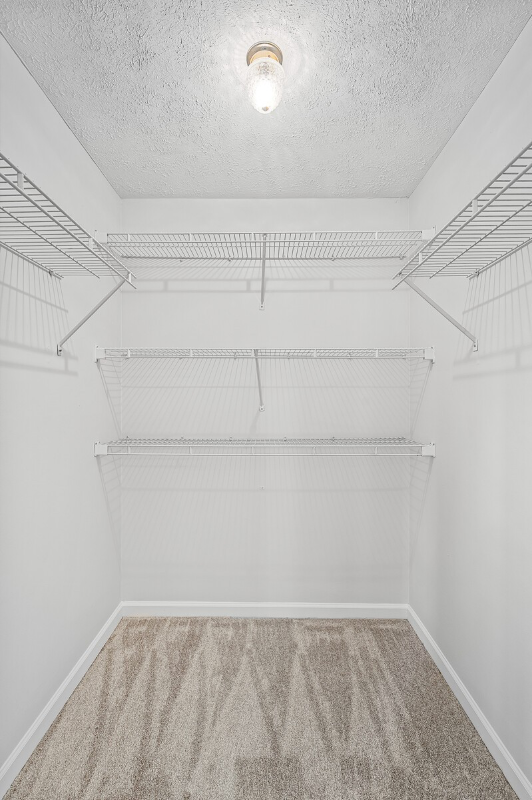 6015 Bradford Hills Drive - Photo 7 of 15