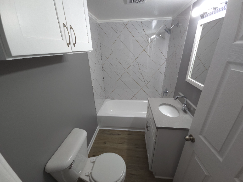 10906 North Woodstock Street #B - Photo 3 of 9