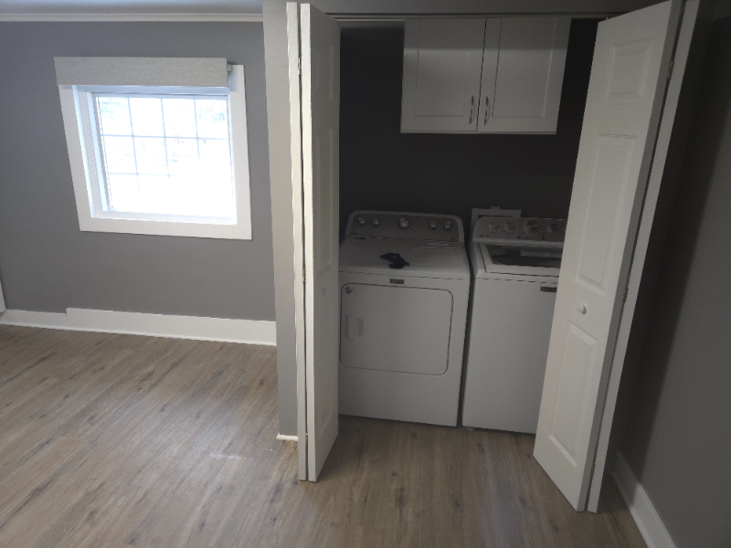 10906 North Woodstock Street #B - Photo 6 of 9