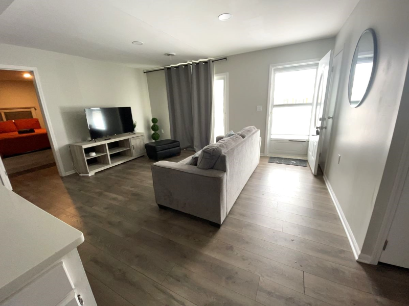 622 Murphy Drive - Photo 3 of 8