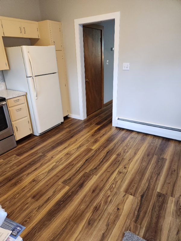 127 North Washington Street - Photo 3 of 11