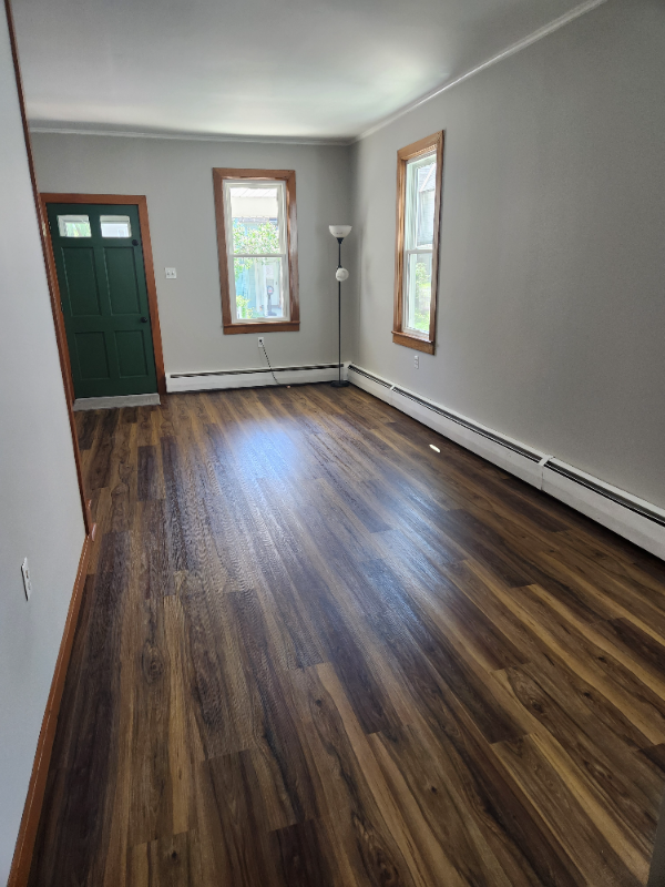 127 North Washington Street - Photo 6 of 11