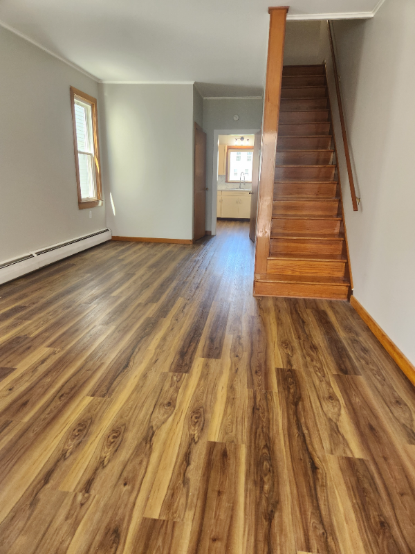 127 North Washington Street - Photo 7 of 11