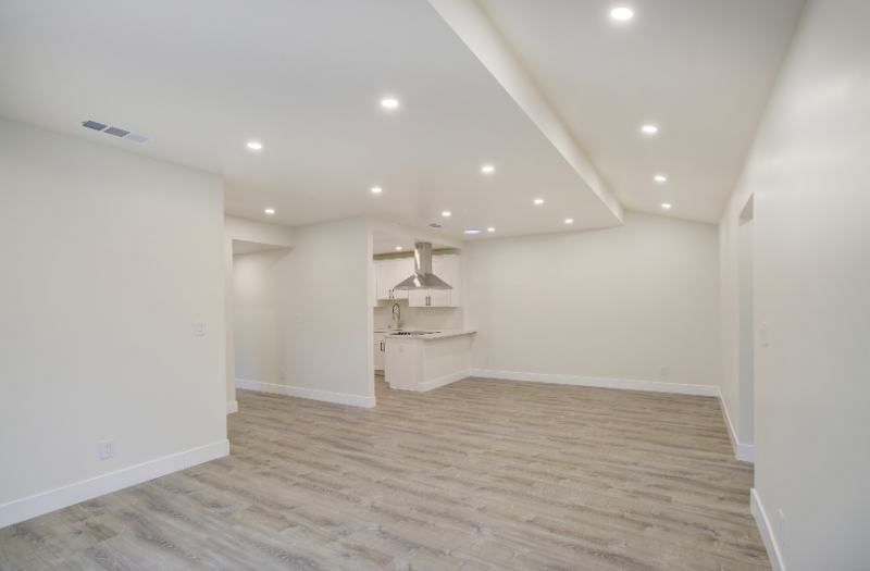 1650 Colusa Avenue - Photo 4 of 9