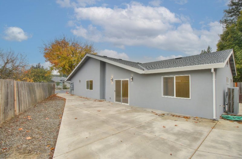 1650 Colusa Avenue - Photo 7 of 9