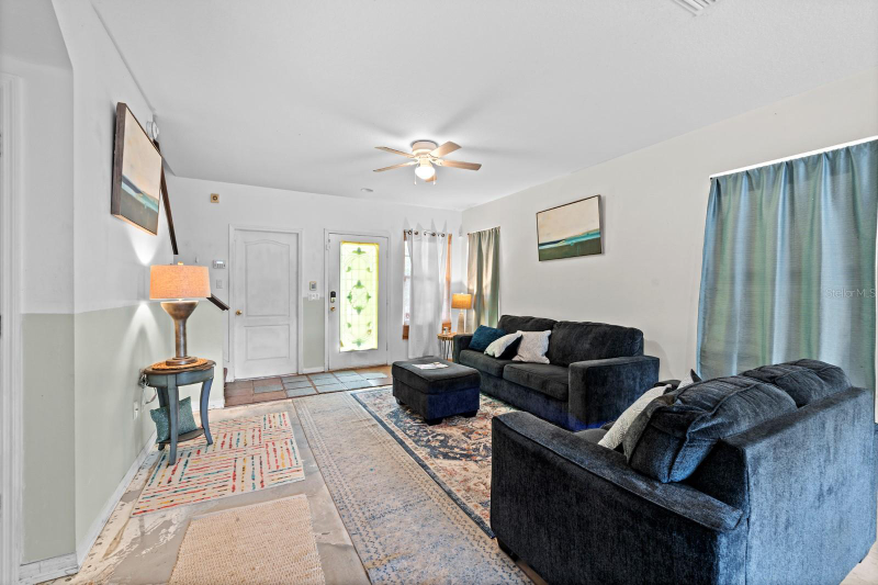 1112 Lakeshore Ranch - Photo 4 of 20