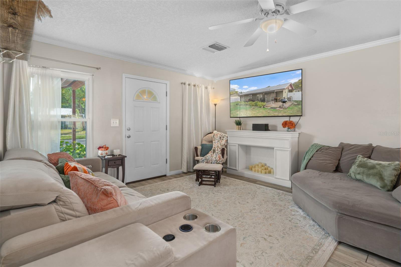 113 Cranbrooke Drive - Photo 3 of 18