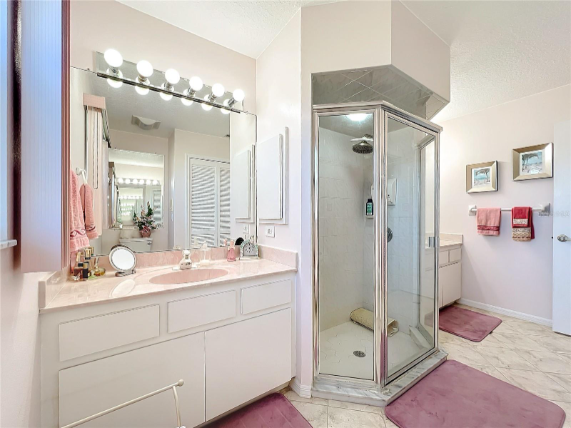 4365 Aladdin Avenue - Photo 4 of 20